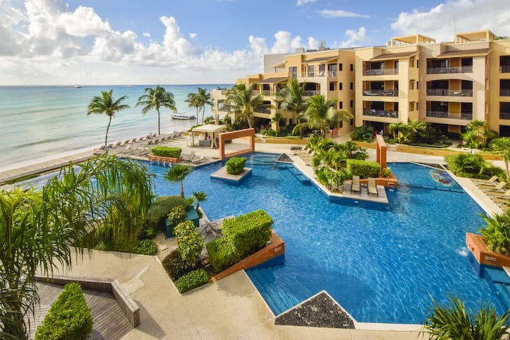 Nice Caribbean Style Apartment In Beachfront Condominium - Cozumel