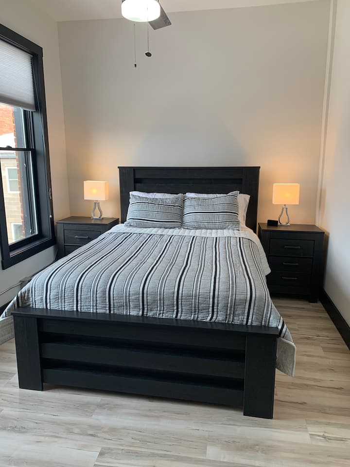 Спалня с двойно легло