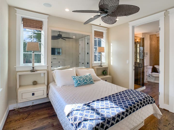 楼下标准双人床