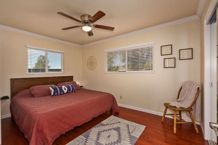 Master bedroom with King bed