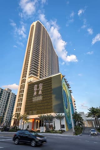 Luxury Condo, Beach resort Miami, Beach Front