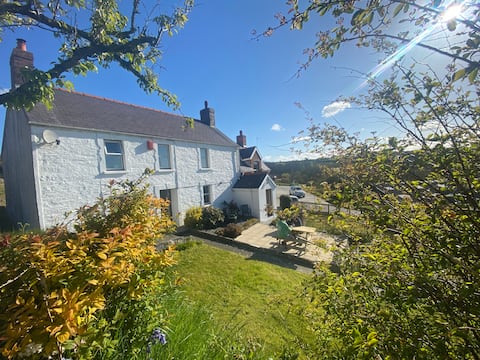 18th Century Farmhouse, rural location