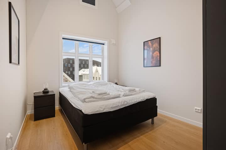 CHUMBA CHA KULALA #1