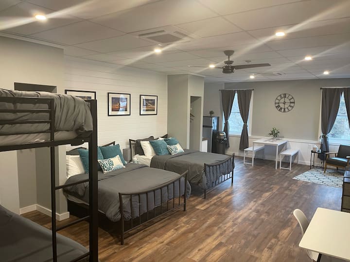 Hidden Gem! Stunning Mod. Farmhouse Studio Apartments for Rent in Stockport, Iowa, United