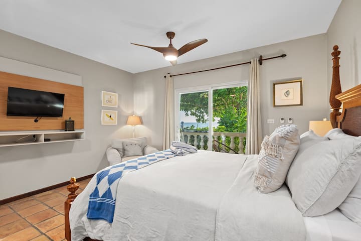 Private room with Studio bedrooms in Rincon - Tres Sirenas Boutique Hotel - Ocean Front Studio