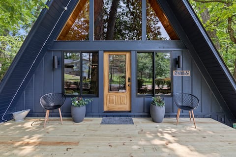 Charming A-Frame - Dog Friendly!