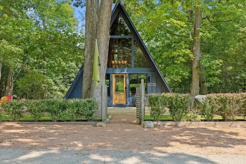 Charming A-Frame - Dog Friendly!