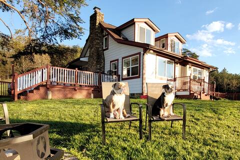 Cozy Cottage/Pet Heaven