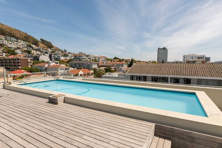 Odyssey Opulence in Green Point gallery image 2