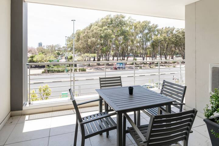 Odyssey Opulence in Green Point gallery image 3