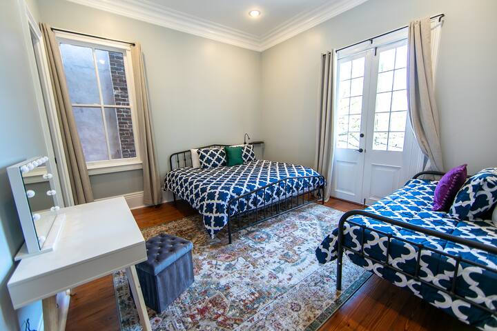 Governors Historic Home 5Bed/5.5BA gallery image 4