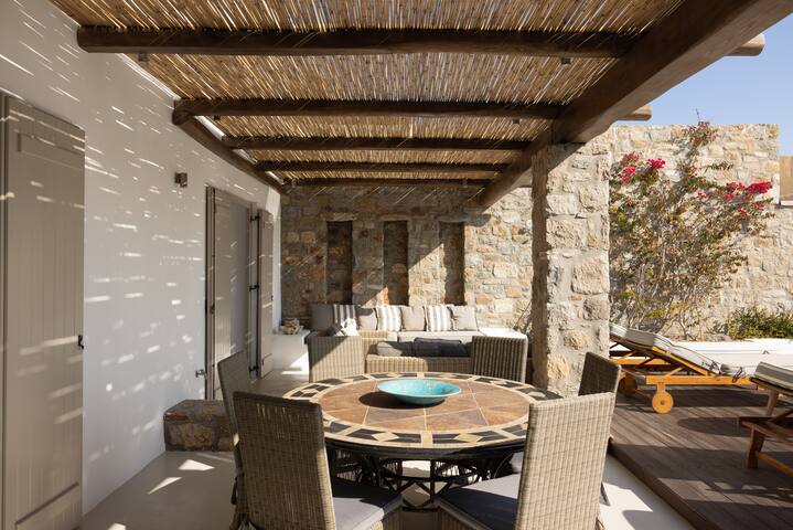 House with Private Pool gallery image 5