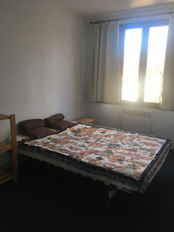 ห้องนอน 1 เตียงคู่ 140x200