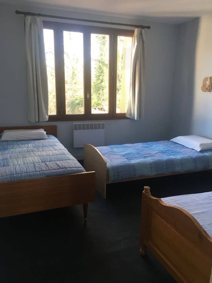 2 ห้องนอน 3 เตียง 90x200