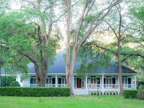 Sienna Lee Gardens: A Beautifully Renovated Home