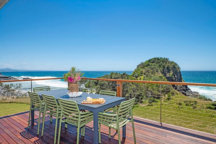 Panorama – Absolute Beachfront – Scotts Head