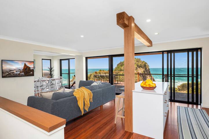 Panorama – Absolute Beachfront – Scotts Head gallery image 2