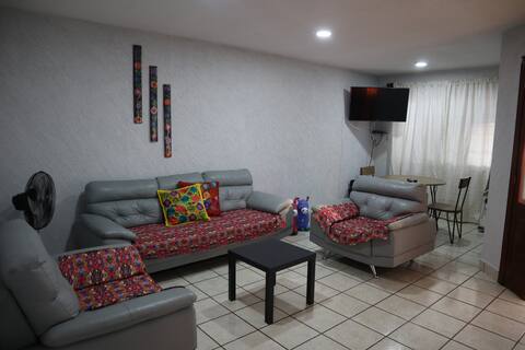 "ENTIRE HOUSE ACCESSIBLE, CLOSE TO SHOPPING AREA