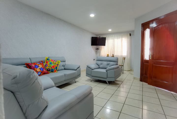"Casa Entera Accesible, Cerca De Zona Comercial - Tuxtla Gutiérrez