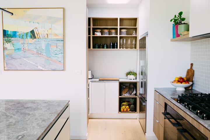 15 min to CBD | 10 min to MGC gallery image 3