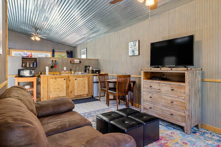 Romantic Cabin at The Blanco - Hot Tub & Deck View