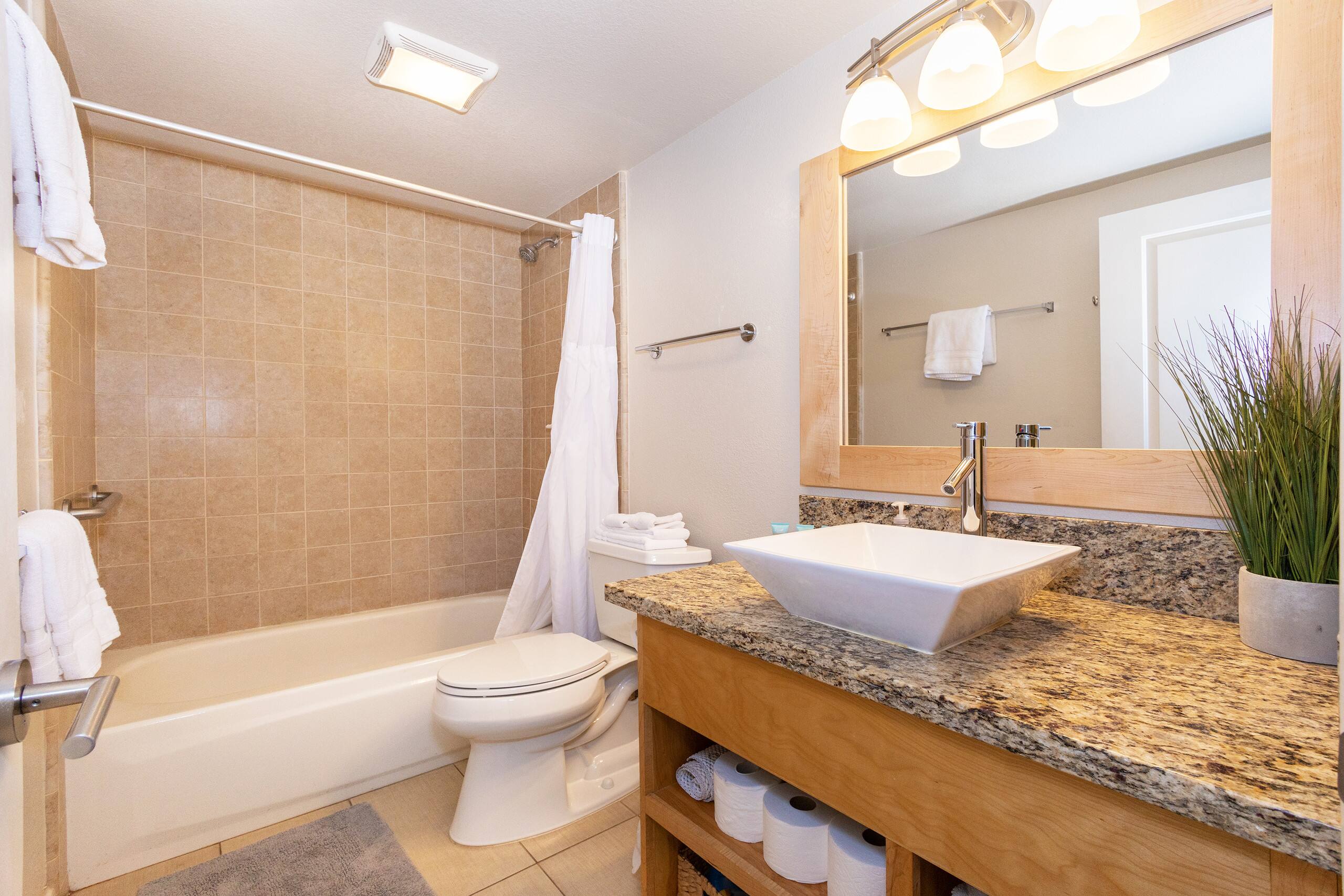 Condo in Kihei · ★4.88 · 1 bedroom · 2 beds · 1 private bath - Image 10