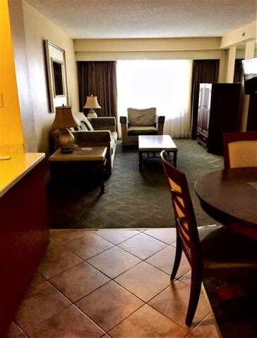 BEST LOCATION on Strip!2B2B StripCondo 3Q+Sfabd J2 gallery image 2