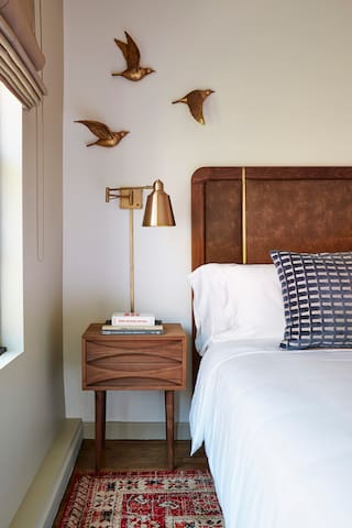 Commodore Hollywood managed Airbnb listing 1