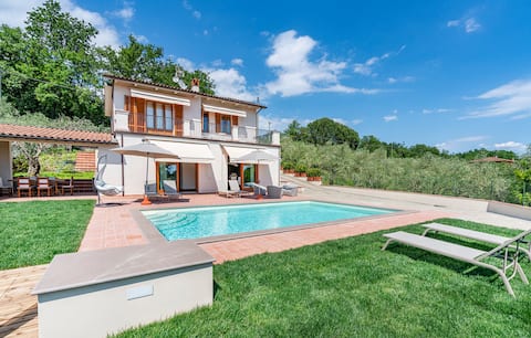 Exclusive Villa with Pool in Monte Carlo