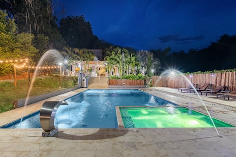 Beautiful finca with pool located in Sopetrán
