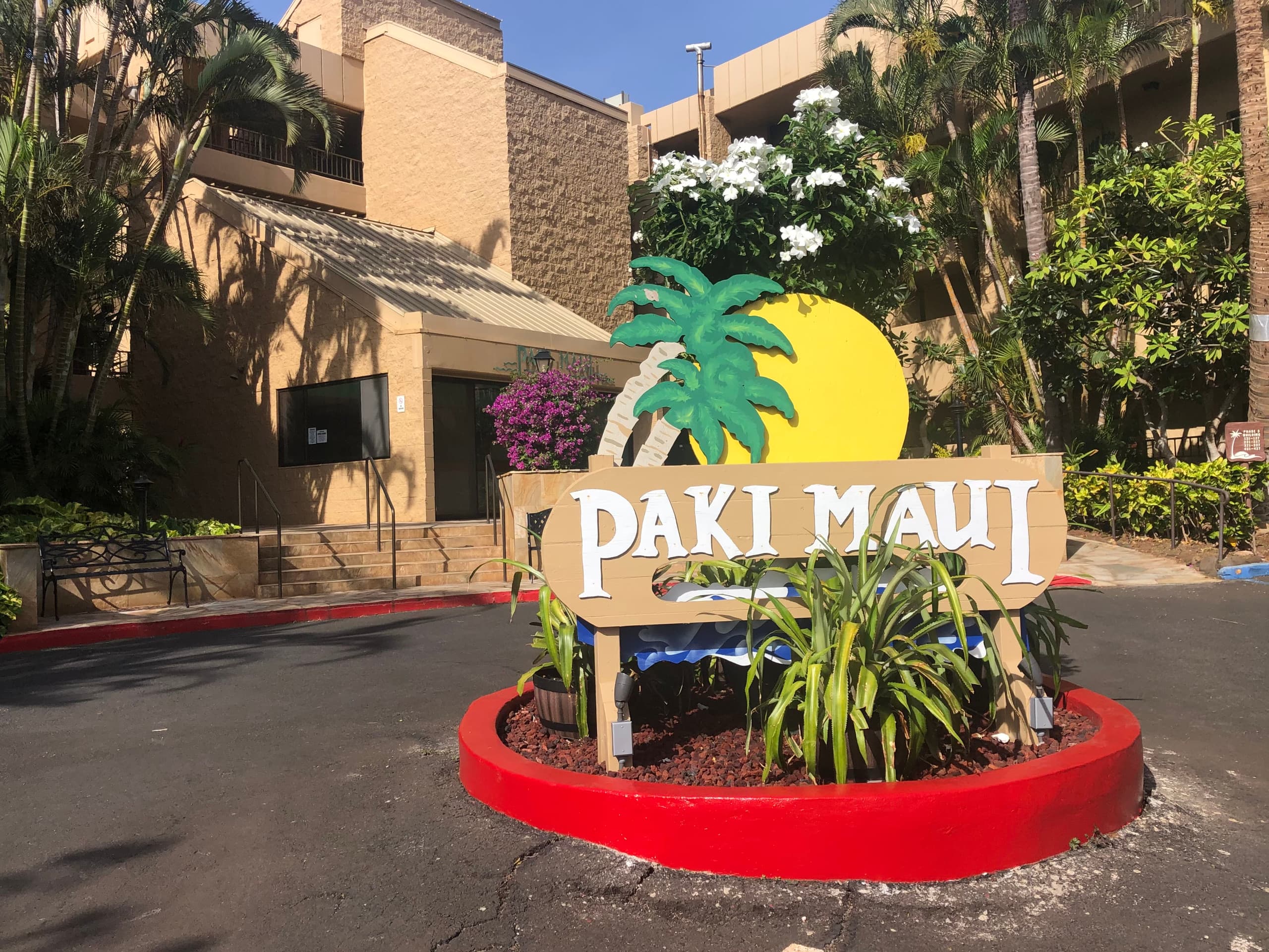 Condo in Lahaina · ★4.38 · 1 bedroom · 2 beds · 1 bath - Image 25