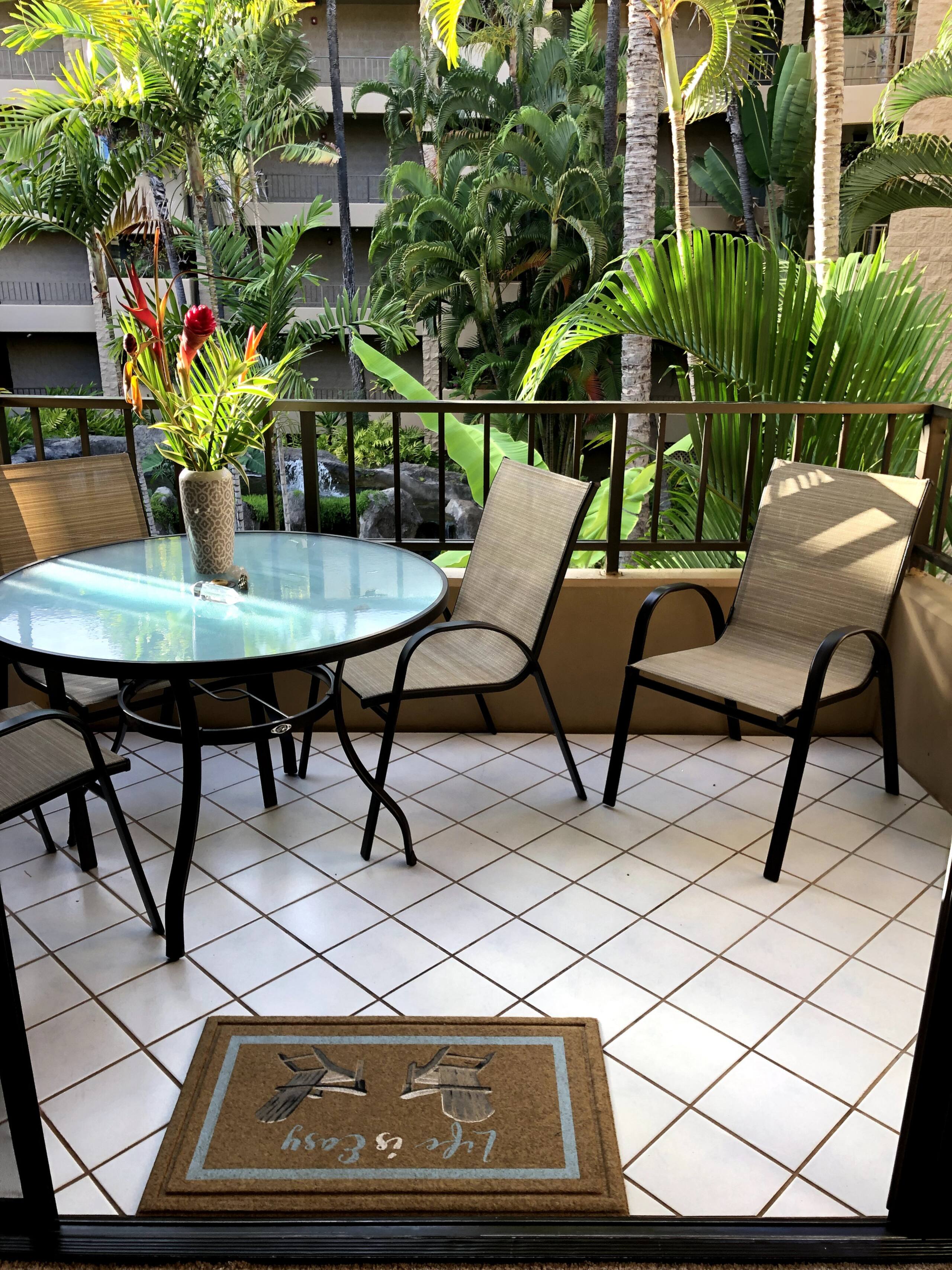Condo in Lahaina · ★4.38 · 1 bedroom · 2 beds · 1 bath - Image 2