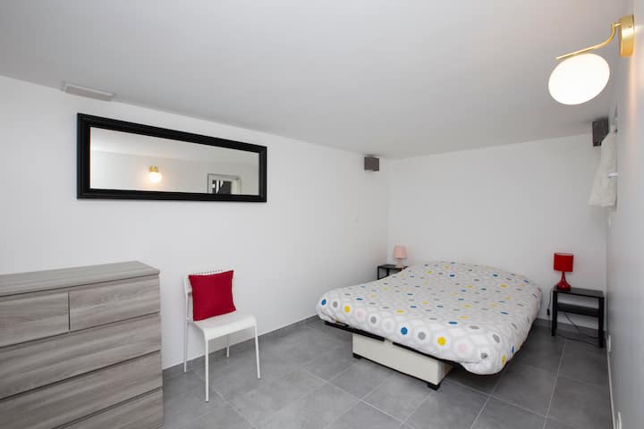 Maisonnette Aux Portes De Paris (Et Parking Vélo) - Saint-Cloud