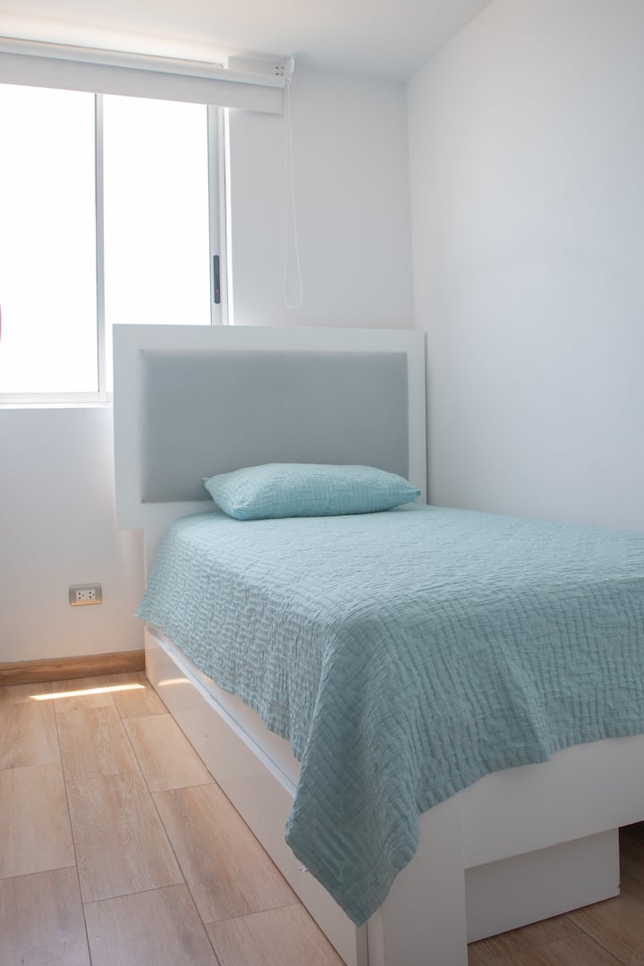 Dhoma 3 - Pusho me zhurmën e detit 