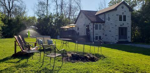 Pearl by Lake Simcoe - with sauna and steam room