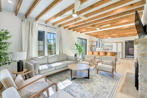 Large home in heart of Nashville