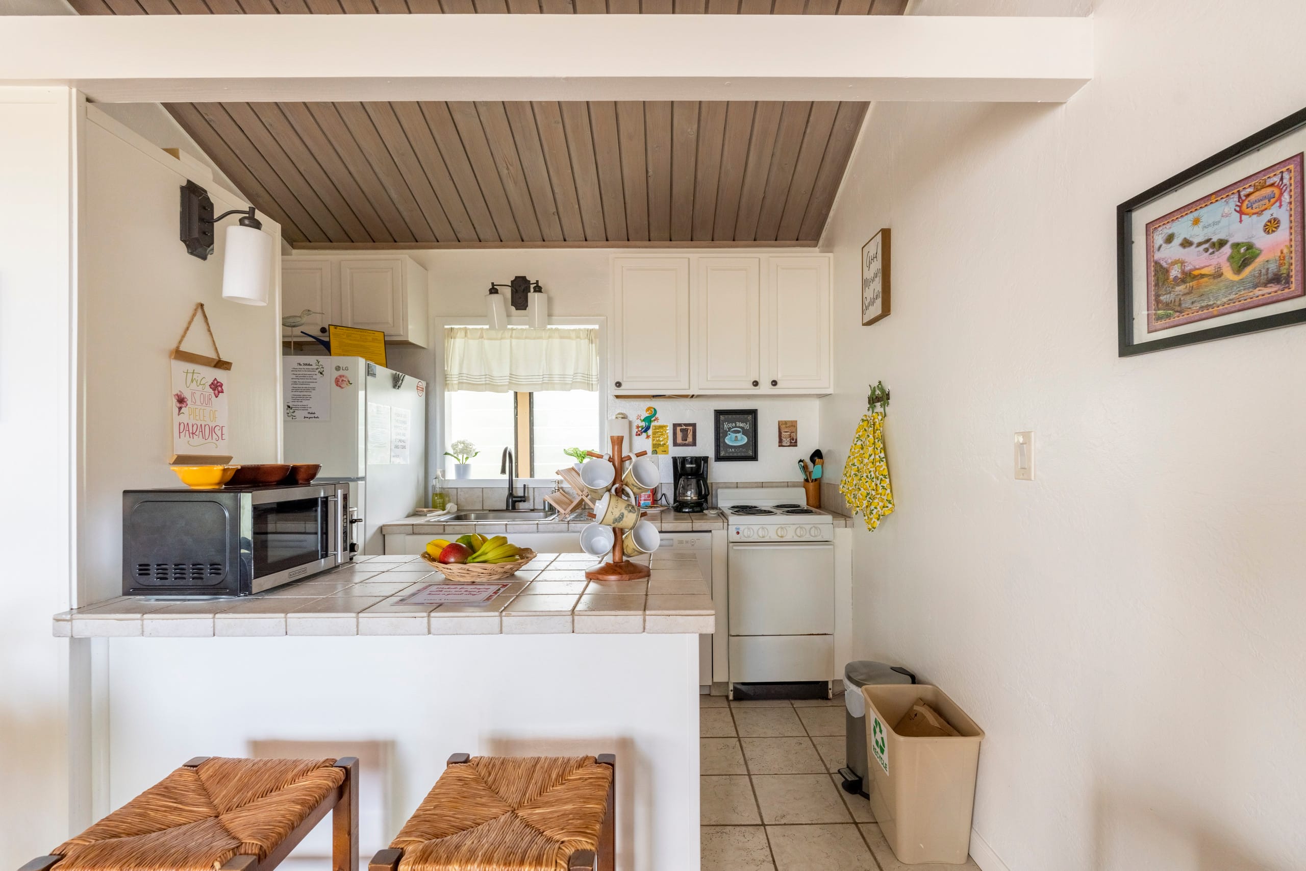 Condo in Kailua-Kona · ★4.86 · 1 bedroom · 1 bed · 1 bath - Image 12