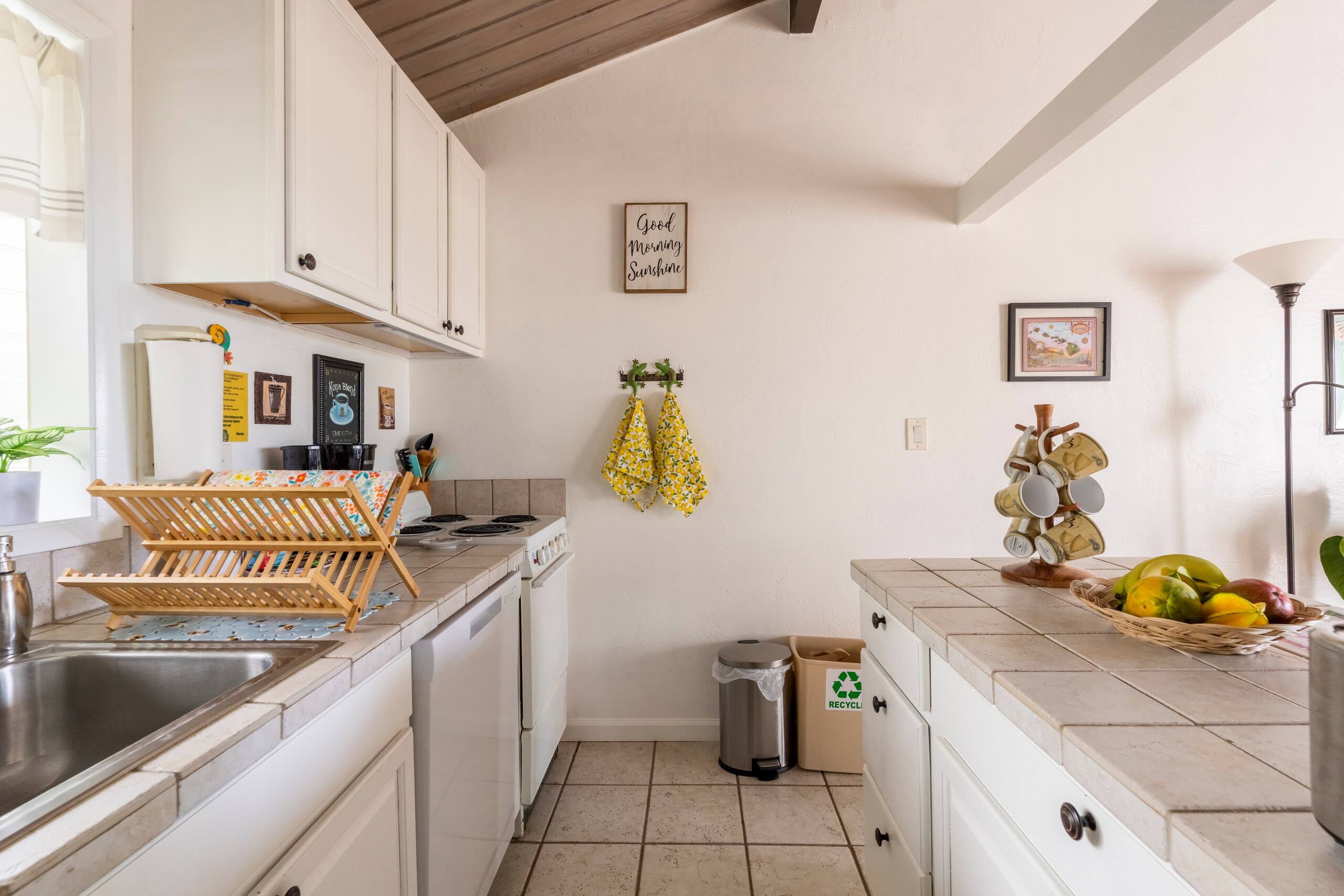 Condo in Kailua-Kona · ★4.86 · 1 bedroom · 1 bed · 1 bath - Image 14