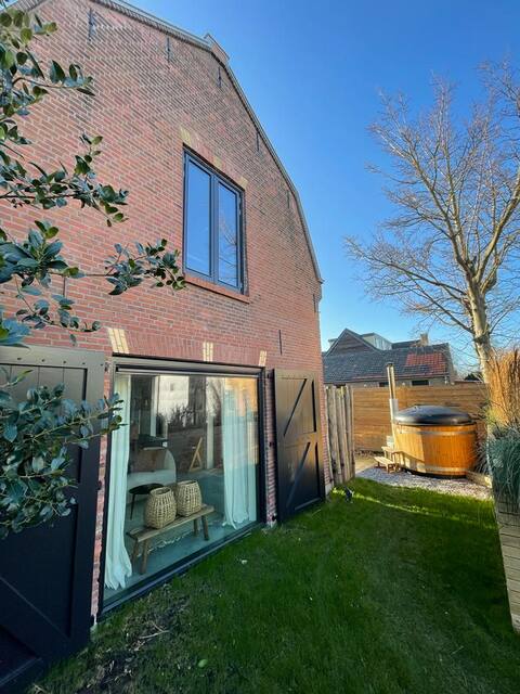 Het Binnen Huys | Hottub | 4 bikes | 2 bathrooms