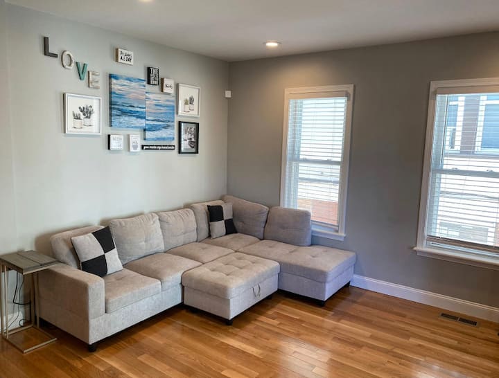 Luxury Condo In Boston W/ Backyard & Parking - 첼시
