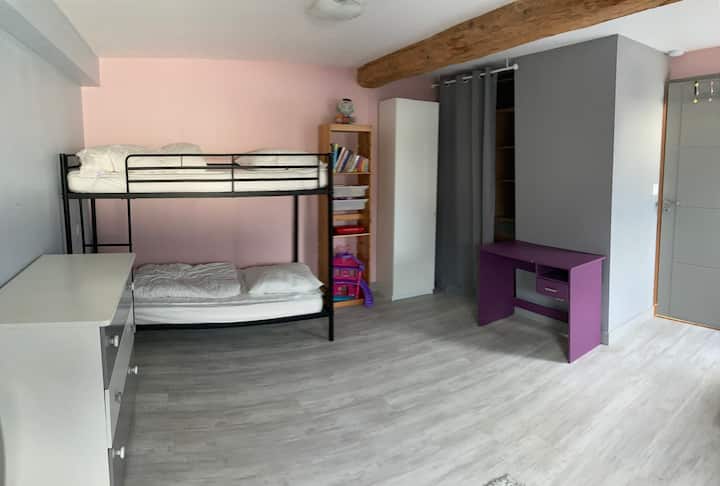 საძინებელი 1