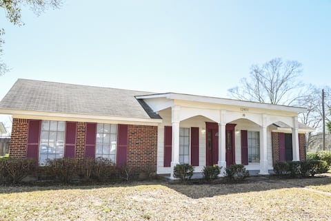 Classic Colonial Home near Main Street