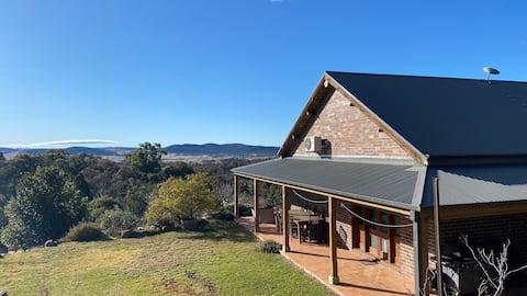 Snowy Mountains - Cottage on Acres - Dog Friendly