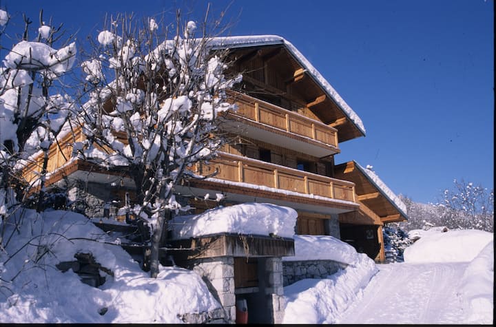 Chalet Les Fresnes  Chaleureux Cachet Montagnard - メリベル