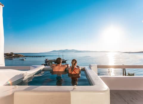 Panoramic sea-view roof studio with hot-tub