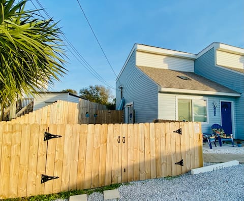 Top Airbnb: Salty Air Retreat- Just Steps to the Beach in Lower Grand Lagoon
