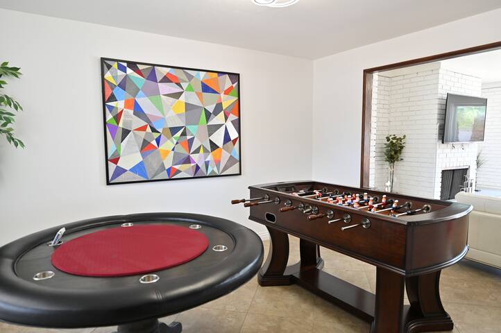 Oasis 5 min. Vegas blvd & Airprt*Pool*Spa*Gym*Golf gallery image 5