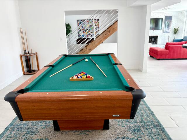 Oasis 5 min. Vegas blvd & Airprt*Pool*Spa*Gym*Golf gallery image 4