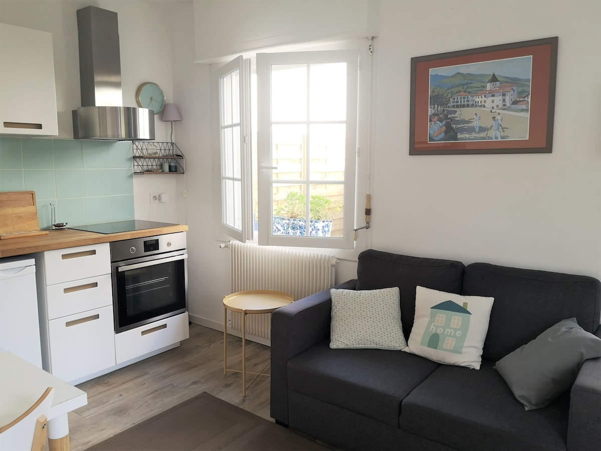 Beliebte Airbnb-Anzeige: Cosy & quiet place - 5 mn far from the center - 3* in Cambo Les Bains