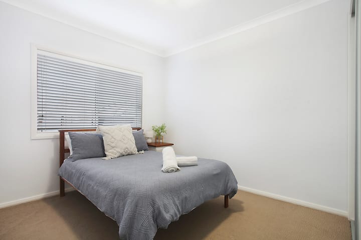 საძინებელი 4